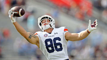 Auburn footballOXFORD, MISSISSIPPI - OCTOBER 15: Luke Deal #86 of the Auburn Tigers warms up before the game against the Mississippi Rebels at Vaught-Hemingway Stadium on October 15, 2022 in Oxford, Mississippi. (Photo by Justin Ford/Getty Images)