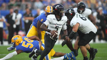 Cincinnati Bearcats quarterback Emory Jones during game against the Pittsburgh Panthers at Acrisure Stadium.