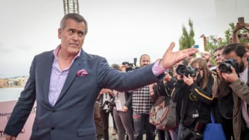 SITGES, SPAIN - OCTOBER 12: Bruce Campbell poses during a photocall at the Sitges Film Festival 2016 on October 12, 2016 in Sitges, Spain. (Photo by Robert Marquardt/Getty Images)