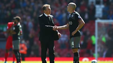 LIVERPOOL, ENGLAND - MAY 07: Claude Puel, Manager of Southampton shakes hands with Oriol Romeu of Southampton after the Premier League match between Liverpool and Southampton at Anfield on May 7, 2017 in Liverpool, England. (Photo by Alex Livesey/Getty Images)