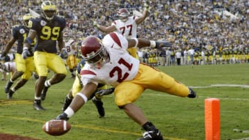 LenDale White of the USC Trojans. (Photo by Stephen Dunn/Getty Images)