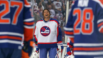 Teemu Selanne #13, Winnipeg Jets. Photo by Jason Halstead /Getty Images)