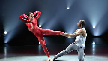 SO YOU THINK YOU CAN DANCE: TOP 8 TO 7: Top 8 contestant Dassy Lee (L) and all-star Fik-Shun Stegall (R) perform a Contemporary routine to “Breathe” choreographed by Jaci Royal on SO YOU THINK YOU CAN DANCE airing Monday, August 28 (8:00-10:00 PM ET live/PT tape-delayed) on FOX. ©2017 FOX Broadcasting Co. Cr: Michael Becker