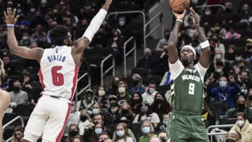 Milwaukee Bucks center Bobby Portis (9) shoots against Detroit Pistons guard Hamidou Diallo Credit: Benny Sieu-USA TODAY Sports