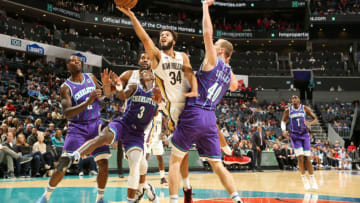 CHARLOTTE, NC - NOVEMBER 9: Kenrich Williams #34 of the New Orleans Pelicans shoots the ball against the Charlotte Hornets on November 9, 2019 at Spectrum Center in Charlotte, North Carolina. NOTE TO USER: User expressly acknowledges and agrees that, by downloading and or using this photograph, User is consenting to the terms and conditions of the Getty Images License Agreement. Mandatory Copyright Notice: Copyright 2019 NBAE (Photo by Kent Smith/NBAE via Getty Images)
