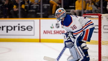 NASHVILLE, TN - DECEMBER 19: Jack Campbell #36 of the Edmonton Oilers stands in net against the Nashville Predators during the first period at Bridgestone Arena on December 19, 2022 in Nashville, Tennessee. (Photo by Brett Carlsen/Getty Images)