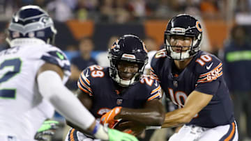 CHICAGO, IL - SEPTEMBER 17: Quarterback Mitchell Trubisky #10 of the Chicago Bears hands the ball off to Tarik Cohen #29 in the first quarter against the Seattle Seahawks at Soldier Field on September 17, 2018 in Chicago, Illinois. (Photo by Jonathan Daniel/Getty Images)