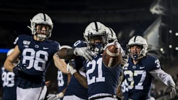 Tyler Rudolph #21 of the Penn State Nittany Lions - (Photo by Scott Taetsch/Getty Images)