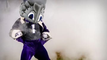 Mandatory Credit: Jerome Miron-USA TODAY Sports