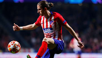 MADRID, SPAIN - FEBRUARY 20: Filipe Luis of Atletico Madrid controls the ball during the UEFA Champions League Round of 16 First Leg match between Club Atletico de Madrid and Juventus at Estadio Wanda Metropolitano on February 20, 2019 in Madrid, Spain. (Photo by TF-Images/TF-Images via Getty Images)