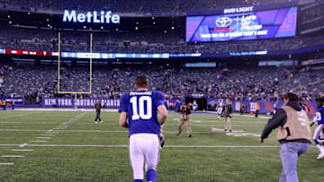 EAST RUTHERFORD, NJ - NOVEMBER 5: Quarterback Eli Manning