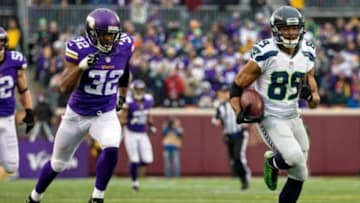 Dec 6, 2015; Minneapolis, MN, USA; Seattle Seahawks wide receiver Doug Baldwin (89) catches a touchdown pass during the third quarter against the Minnesota Vikings at TCF Bank Stadium. The Seahawks defeated the Vikings 38-7. Mandatory Credit: Brace Hemmelgarn-USA TODAY Sports
