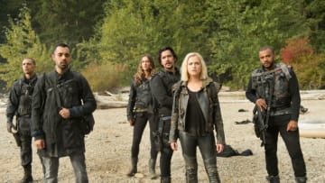 The 100 -- "Sanctum" -- Image Number: HUN601b_0157r.jpg -- Pictured (L-R): Jordan Bolger as Shaw, Sachin Sahel as Jackson, Tasya Teles as Echo, Bob Morley as Bellamy, Eliza Taylor as Clarke and Jarod Joseph as Miller -- Photo: Diyah Pera/The CW -- ÃÂ© 2019 The CW Network, LLC. All Rights Reserved.