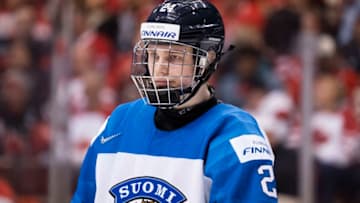VANCOUVER, BC - JANUARY 2: Kaapo Kakko #24 of Finland in Quarterfinal hockey action of the 2019 IIHF World Junior Championship against Canada on January, 2, 2019 at Rogers Arena in Vancouver, British Columbia, Canada. (Photo by Rich Lam/Getty Images)