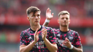 LONDON, ENGLAND - JANUARY 01: Kieran Tierney of Arsenal of applauds the fans during the warm up prior to the Premier League match between Arsenal and Manchester City at Emirates Stadium on January 01, 2022 in London, England. (Photo by Julian Finney/Getty Images)