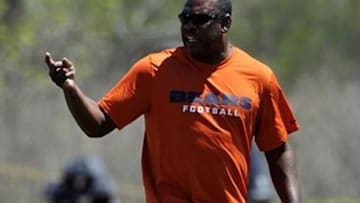May 14, 2013; Lake Forest, IL, USA; Chicago Bears defensive coordinator Mel Tucker during organized team activities at Halas Hall. Mandatory Credit: David Banks-USA TODAY Sports