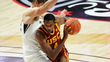 USC Trojans big man Evan Mobley looks to make a play. (Photo by David Butler II-USA TODAY Sports)