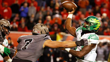 Oregon Ducks quarterback Anthony Brown vs. the Utah Utes. (Jeffrey Swinger-USA TODAY Sports)