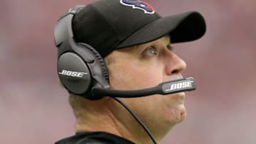 HOUSTON, TX - OCTOBER 30: Head coach Bill O'Brien of the Houston Texans looks up at the scoreboard in the fourth quarter against the Detroit Lions at NRG Stadium on October 30, 2016 in Houston, Texas. (Photo by Bob Levey/Getty Images)