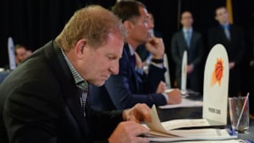 Phoenix Suns Robert Sarver (Photo by Jennifer Pottheiser/NBAE via Getty Images)