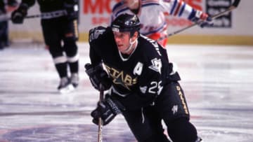 2000 Season: Joe Nieuwendyk. (Photo by Bruce Bennett Studios/Getty Images)