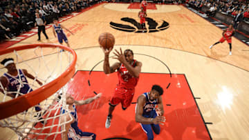 TORONTO, CANADA - DECEMBER 5: Kawhi Leonard #2 of the Toronto Raptors drives to the basket during the game against the Philadelphia 76ers on December 5, 2018 at the Scotiabank Arena in Toronto, Ontario, Canada. NOTE TO USER: User expressly acknowledges and agrees that, by downloading and or using this Photograph, user is consenting to the terms and conditions of the Getty Images License Agreement. Mandatory Copyright Notice: Copyright 2018 NBAE (Photo by Ron Turenne/NBAE via Getty Images)
