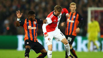 ROTTERDAM, NETHERLANDS - OCTOBER 17: Fred of Shakhtar Donetsk and Sam Larsson of Feyenoord battle for possession during the UEFA Champions League group F match between Feyenoord and Shakhtar Donetsk at Feijenoord Stadion on October 17, 2017 in Rotterdam, Netherlands. (Photo by Dean Mouhtaropoulos/Getty Images)
