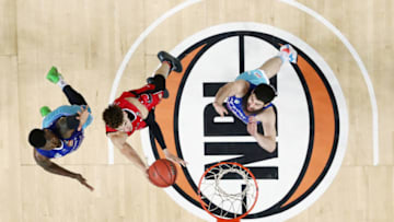 AUCKLAND, NEW ZEALAND - NOVEMBER 30: LaMelo Ball of the Hawks goes to the basket during the round 9 NBL match between the New Zealand Breakers and the Illawarra Hawks at Spark Arena on November 30, 2019 in Auckland, New Zealand. (Photo by Anthony Au-Yeung/Getty Images)