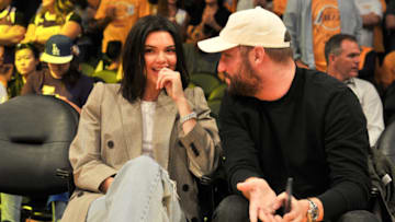 LOS ANGELES, CA - OCTOBER 19: Model Kendall Jenner attends a basketball game between the Los Angeles Lakers and the Los Angeles Clippers at Staples Center on October 19, 2017 in Los Angeles, California. (Photo by Allen Berezovsky/Getty Images)