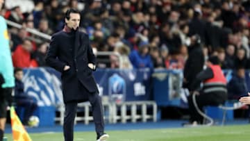 PARIS, FRANCE - JANUARY 24: Head voach Unai Emeri of Paris Saint-Germain reacts during the French National Cup match between Paris Saint Germain (PSG) and EA Guingamp at Parc des Princes on January 24, 2018 in Paris, France. (Photo by Xavier Laine/Getty Images)