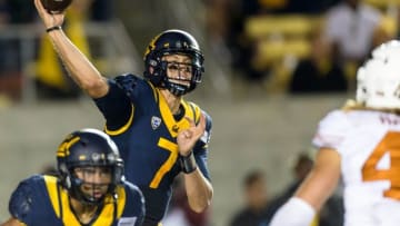 Sep 17, 2016; Berkeley, CA, USA; California Golden Bears quarterback Davis Webb (7) passes against the Texas Longhorns in the third quarter at Memorial Stadium. Cal won 50-43. Mandatory Credit: John Hefti-USA TODAY Sports