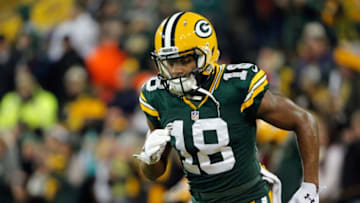 GREEN BAY, WI - JANUARY 03: Randall Cobb #18 of the Green Bay Packers warms up prior to the game against the Minnesota Vikings at Lambeau Field on January 3, 2016 in Green Bay, Wisconsin. (Photo by Jon Durr/Getty Images)