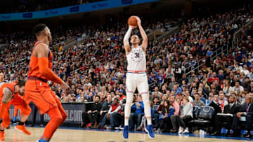 Mike Muscala shoots the ball versus the OKC Thunder. (Photo by Jesse D. Garrabrant/NBAE via Getty Images)