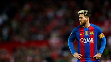 SEVILLE, SPAIN - NOVEMBER 06: Lionel Messi of FC Barcelona looks on during the match between Sevilla FC vs FC Barcelona as part of La Liga at Ramon Sanchez Pizjuan Stadium on November 6, 2016 in Seville, Spain. (Photo by Aitor Alcalde/Getty Images)