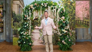 Host Jesse Palmer portrait, as seen on Spring Baking Championship, Season 9.