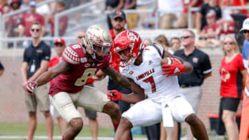 Cornerback Stanford Samuel III #8 of the Florida State Seminoles defends Wide Receiver Dez Fitzpatrick #7 of the Louisville Cardinals (Photo by Don Juan Moore/Getty Images)