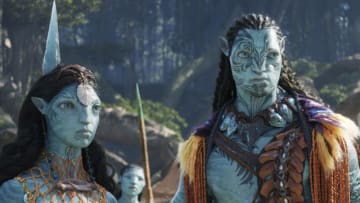 (L-R): Ronal, Tonowari, and the Metkayina clan in 20th Century Studios' AVATAR: THE WAY OF WATER. Photo courtesy of 20th Century Studios. © 2022 20th Century Studios. All Rights Reserved.