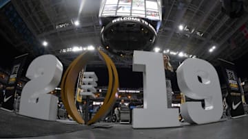 SAN JOSE, CA - JANUARY 05: The media waits on players an coaches from the Alabama Crimson Tide during the College Football Playoff National Championship Media Day at SAP Center on January 5, 2019 in San Jose, California. (Photo by Thearon W. Henderson/Getty Images)