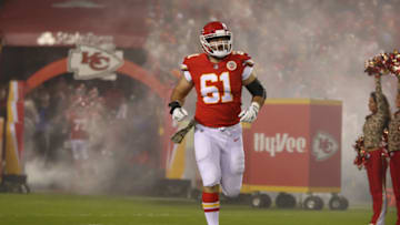 KANSAS CITY, MO - OCTOBER 30: Kansas City Chiefs center Mitch Morse (61) before an AFC West divisional game between the Denver Broncos and Kansas City Chiefs on October 30, 2017 at Arrowhead Stadium in Kansas City, MO. The Chiefs won 29-19. (Photo by Scott Winters/Icon Sportswire via Getty Images)