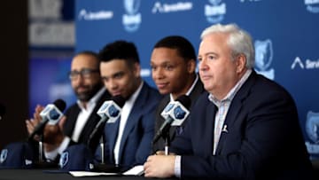 MEMPHIS, TN - JUNE 28: Chris Wallace and David Fizdale of the Memphis Grizzlies introduces Ivan Rabb
