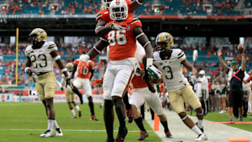 MIAMI GARDENS, FL - NOVEMBER 05: David Njoku