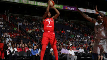 WASHINGTON, DC - MAY 27: Ariel Atkins #7 of the Washington Mystics shoots the ball against the Minnesota Lynx on May 27, 2018 at the Capital One Arena in Washington, DC. NOTE TO USER: User expressly acknowledges and agrees that, by downloading and or using this photograph, User is consenting to the terms and conditions of the Getty Images License Agreement. Mandatory Copyright Notice: Copyright 2018 NBAE (Photo by Stephen Gosling/NBAE via Getty Images)