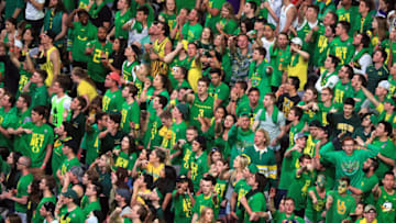 GLENDALE, AZ - APRIL 01: Oregon Ducks fans look on in the game against the North Carolina Tar Heels during the 2017 NCAA Men's Final Four Semifinal at University of Phoenix Stadium on April 1, 2017 in Glendale, Arizona. (Photo by Christian Petersen/Getty Images)