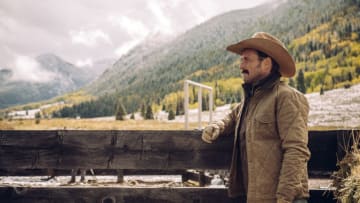 “No Good Horses” – The Duttons deal with a painful family anniversary. Kayce saves a young girl from danger while Jamie and Beth plan their respective political careers. Also, Rainwater makes an ominous threat to the Dutton legacy, on YELLOWSTONE, Sunday, Sept. 24 (9:30-10:30 PM ET / 9:00-10:00 PM PT) on the CBS Television Network. Pictured: Josh Lucas as Young John Dutton Photo: Emerson Miller for Paramount