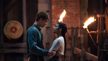 Pictured (L-R): Josha Stradowski (Rand al’Thor), Madeleine Madden (Egwene al’Vere)