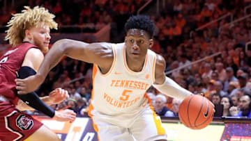 KNOXVILLE, TENNESSEE - FEBRUARY 13: Admiral Schofield #5 of the Tennessee Volunteers dribbles the ball against the South Carolina Gamecoacks at Thompson-Boling Arena on February 13, 2019 in Knoxville, Tennessee. (Photo by Andy Lyons/Getty Images)