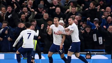 MANCHESTER, ENGLAND - FEBRUARY 19: Harry Kane of Tottenham Hotspur celebrates after scoring their side's second goal with Heung-Min Son and Pierre-Emile Hojbjerg during the Premier League match between Manchester City and Tottenham Hotspur at Etihad Stadium on February 19, 2022 in Manchester, England. (Photo by Laurence Griffiths/Getty Images)