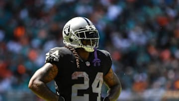 MIAMI, FL - SEPTEMBER 23: Marshawn Lynch #24 of the Oakland Raiders in action against the Miami Dolphins at Hard Rock Stadium on September 23, 2018 in Miami, Florida. (Photo by Mark Brown/Getty Images)