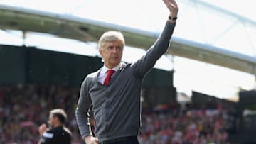 HUDDERSFIELD, ENGLAND - MAY 13: Arsenal manager Arsene Wenger acknowledges the crowd during the Premier League match between Huddersfield Town and Arsenal at John Smith's Stadium on May 13, 2018 in Huddersfield, England. (Photo by Shaun Botterill/Getty Images)