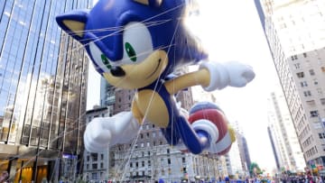 NEW YORK, NY - NOVEMBER 28: The Sonic the Hedgehog balloon is seen during the 87th Annual Macy's Thanksgiving Day Parade on November 28, 2013 in New York City. (Photo by Andrew Toth/Getty Images for Sega of America)